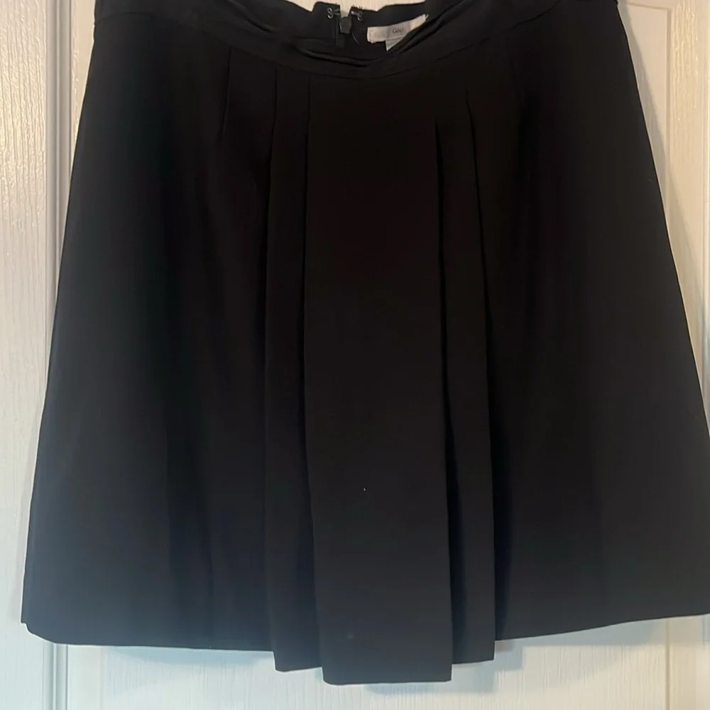 GAP Black Mini Skirt - Picture 2 of 4